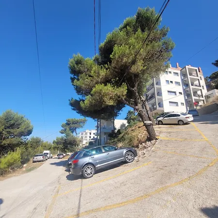 The 22 - Terminal Bus Lägenhet Sarandë